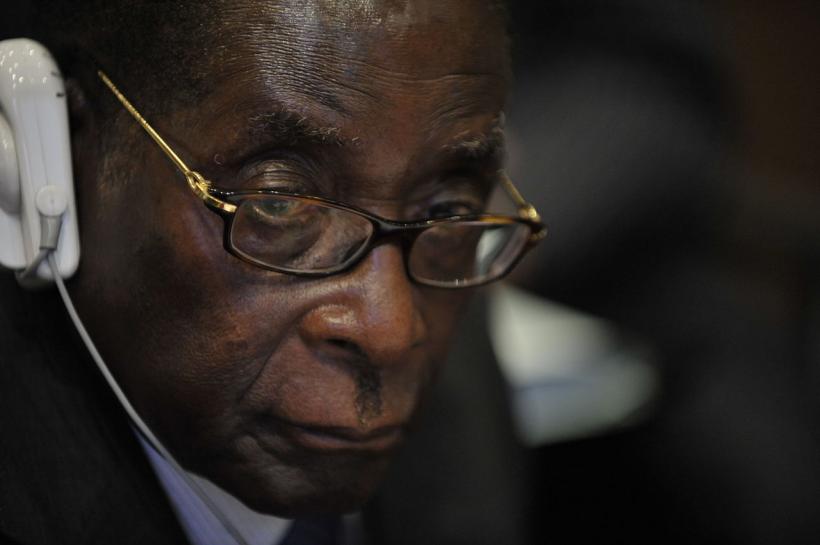 Robert Mugabe încă negociază în pofida cererilor insistente de a-și da demisia