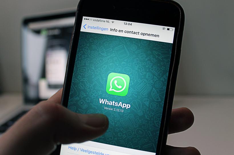 Mesajele șterse de pe WhatsApp pot fi încă accesate