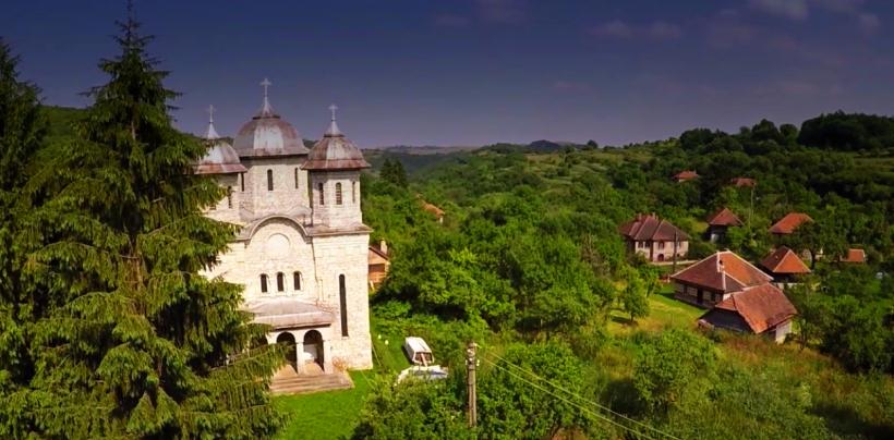 VIDEO - Alun, Hunedoara, sătucul al cărui case au fundațiile mai valoroase decât vilele de lux