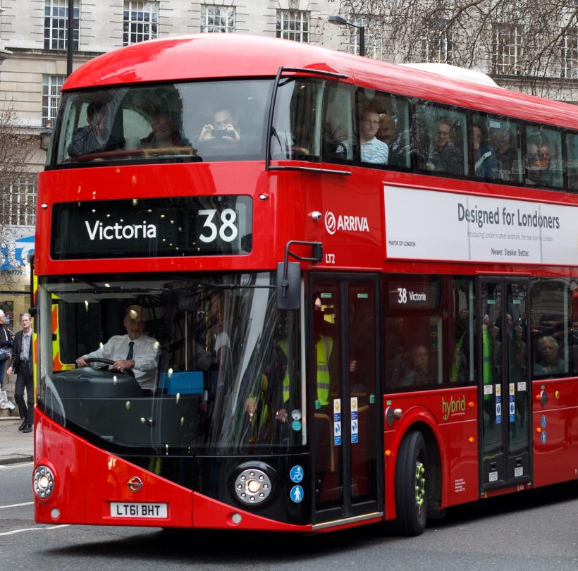 Autobuzele din Londra vor folosi un biocarburant obţinut parţial din cafea