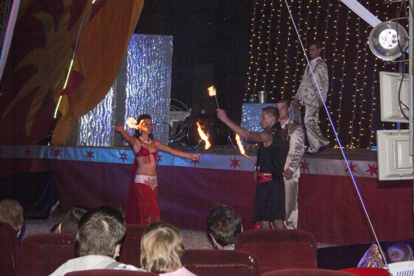 Circul Inimii, cel mai apreciat circ contemporan din Europa prezintă spectacolul &quot;Limits&quot;, la Timişoara