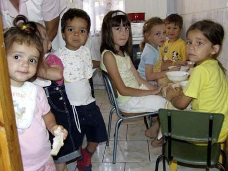Studiu alarmant! Copiii din România sunt cei mai expuşi riscului sărăciei şi excluziunii sociale din UE