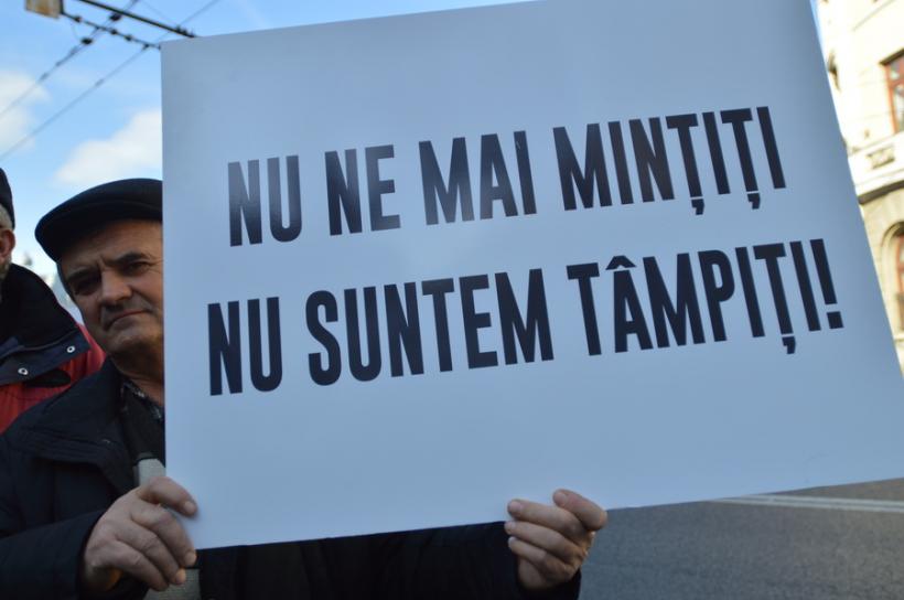 Galerie foto - Protestul angajaţilor APIA s-a încheiat după aproape 4 ore 18595195