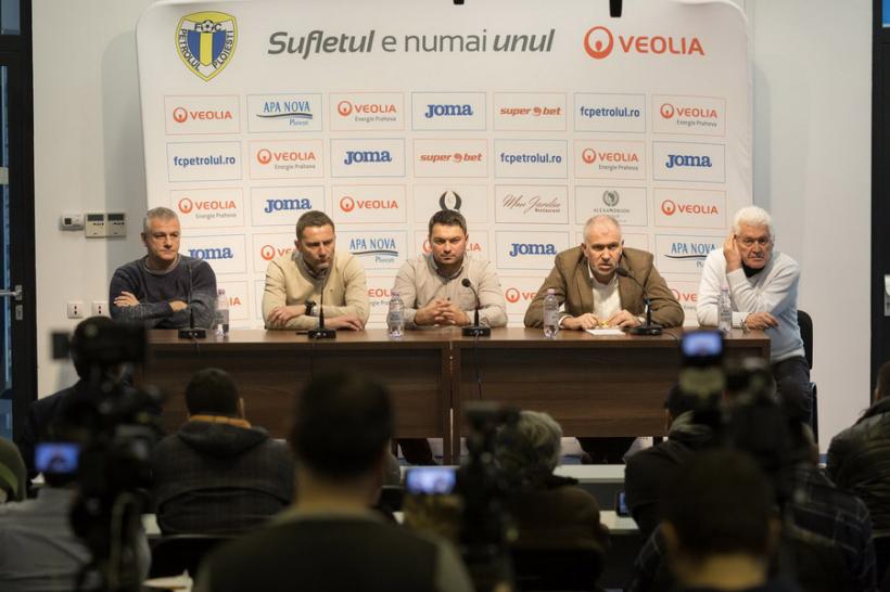 Petrolul Ploiești: Un nou antrenor în lupta pentru liga I de fotbal 18595384