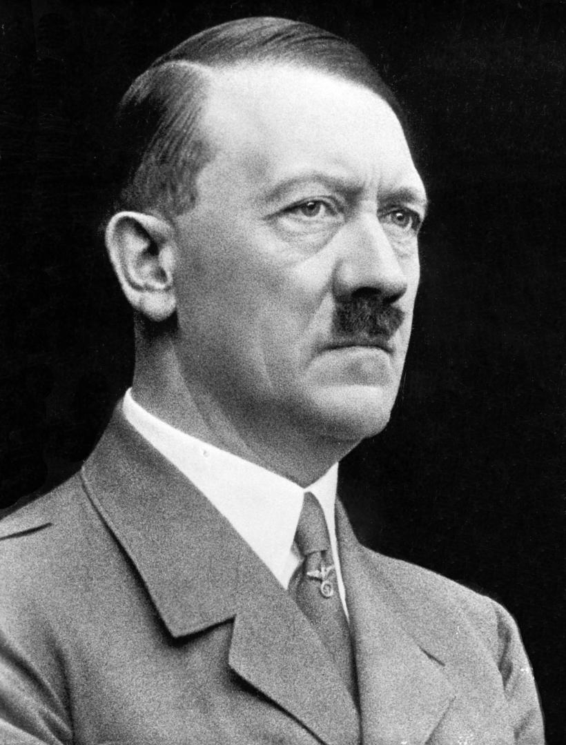 Acuarelă realizată de Adolf Hitler, donată unui institut pentru studierea războiului