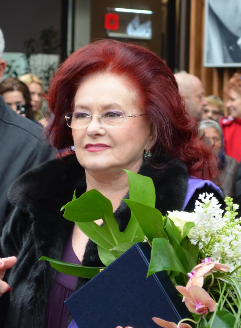Sute de persoane i-au adus un ultim omagiu actriței Stela Popescu