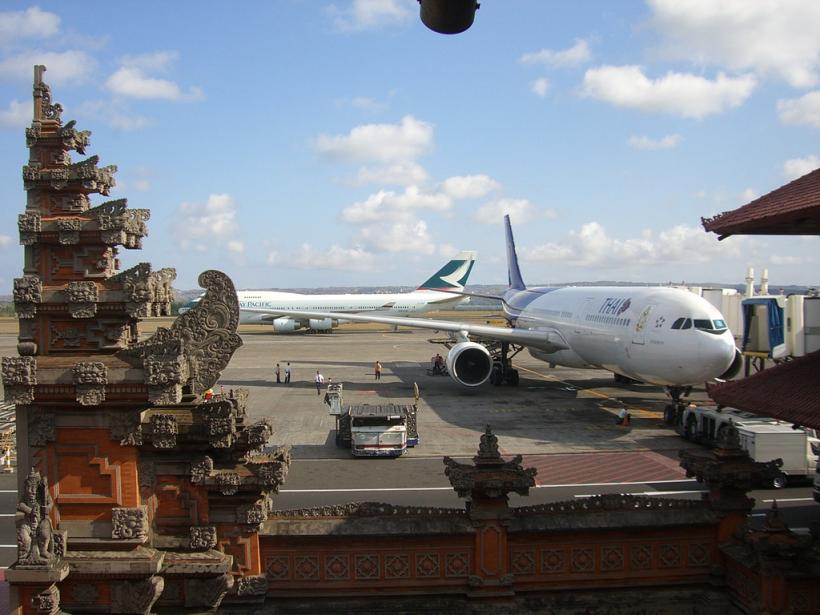 Aeroportul internaţional din Bali a fost redeschis