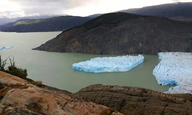 Un aisberg s-a desprin din gheţarul Grey
