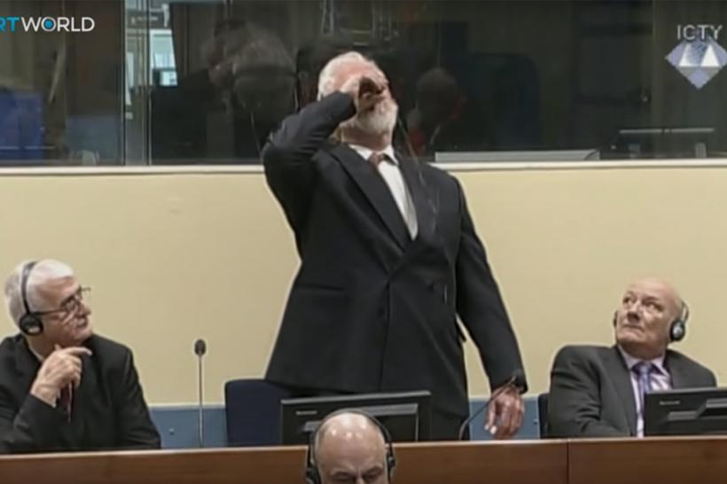 VIDEO - Un general croat a băut otravă în fața judecătorilor tribunalului de la Haga care l-au condamnat la 20 de ani de închisoare