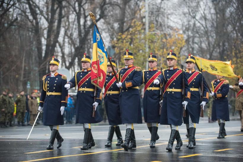 Paradă militară spectaculoasă  la 99 de ani de la Marea Unire 
