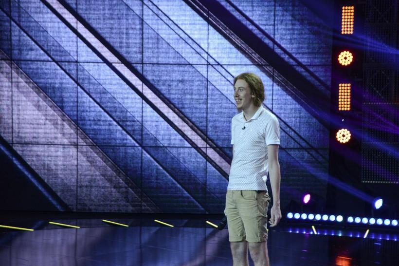 Cosmin Tobă, finalist în al patrulea sezon ”iUmor”,   încearcă din nou să nu leșine pe scenă
