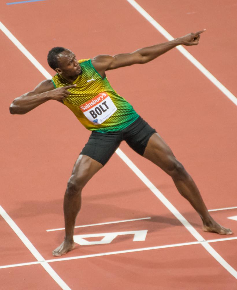 O statuie cu Usain Bolt a fost dezvelită în faţa stadionului naţional din capitala Jamaicăi
