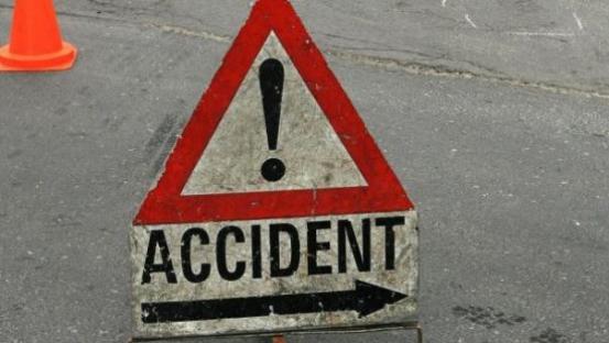 6 persoane rănite într-un accident rutier în judeţul Călăraşi; circulaţia se desfăşoară pe un fir