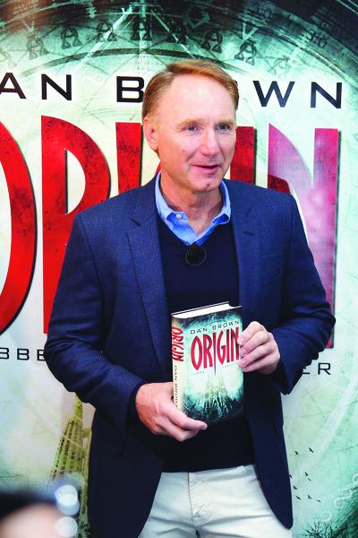 Dan Brown: Dumnezeu va fi înlocuit de o conştiinţă colectivă 18597678
