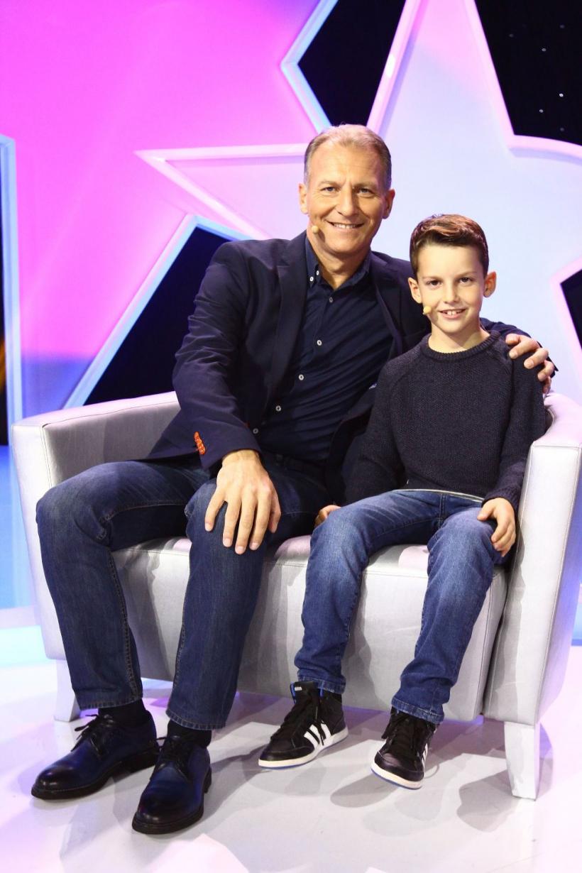 Solistul de muzică populară Dinu Iancu Sălăjanu obișnuia să bea,  zilnic, câte două pahare de pălincă 18597758