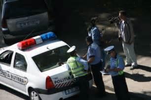 Poliţiştii au depistat mai multe femei în urma unor sesizări de ameninţare