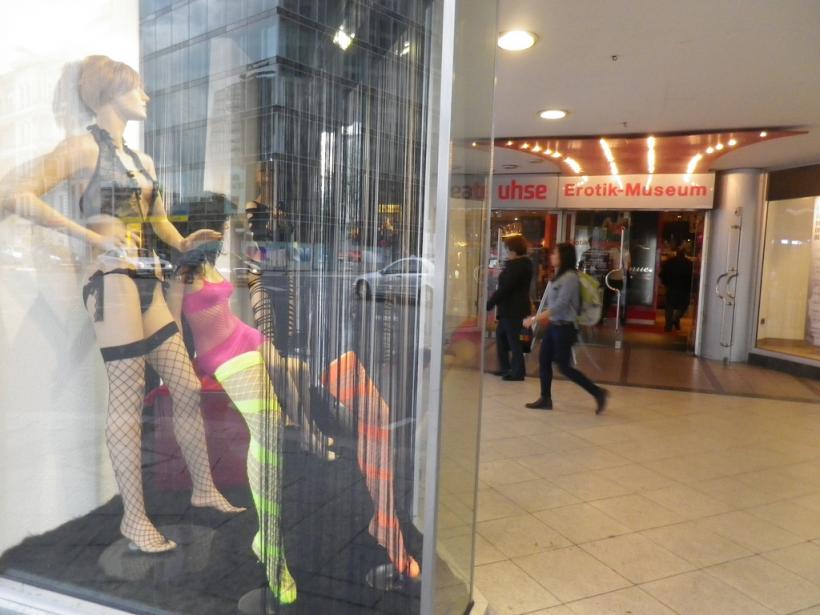 Un celebru lanț de sex shop-uri intră în insolvență