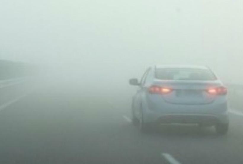 Atenție șoferi! Cod galben de ceaţă în trei judeţe