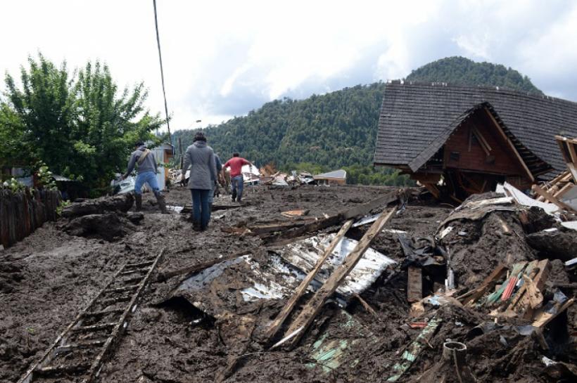 Case distruse, 11 morţi şi 15 dispăruţi, în urma unor alunecări de teren în Chile