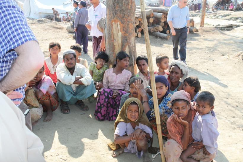 Myanmar a ars satele de rohingya după înţelegerea de repatriere făcută cu Bangladesh
