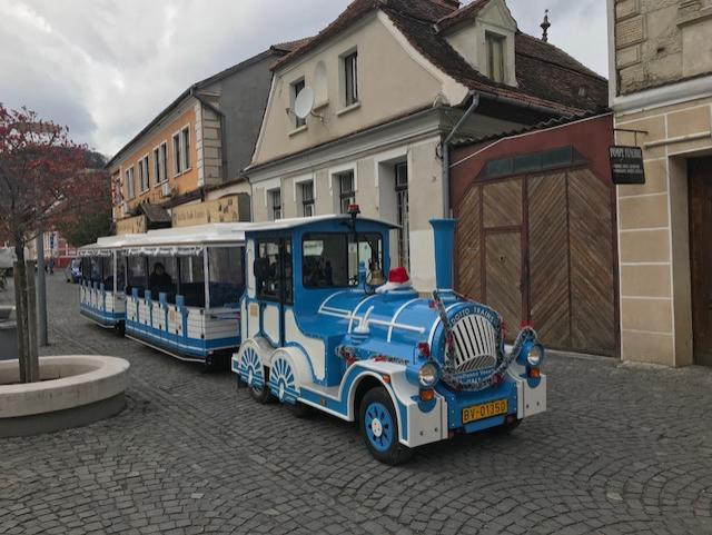 Braşov: Trenuleţ pus la dispoziţia turiştilor care vor să viziteze centrul vechi al oraşului