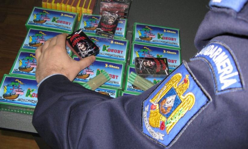 Circa 120 de kilograme de artificii şi petarde, confiscate de poliţişti suceveni