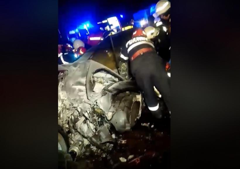 Accident TERIBIL în Iași. O familie se întorcea în ţară, pentru sărbători, și a ajuns la spital. Alţi patru oameni au fost răniţi