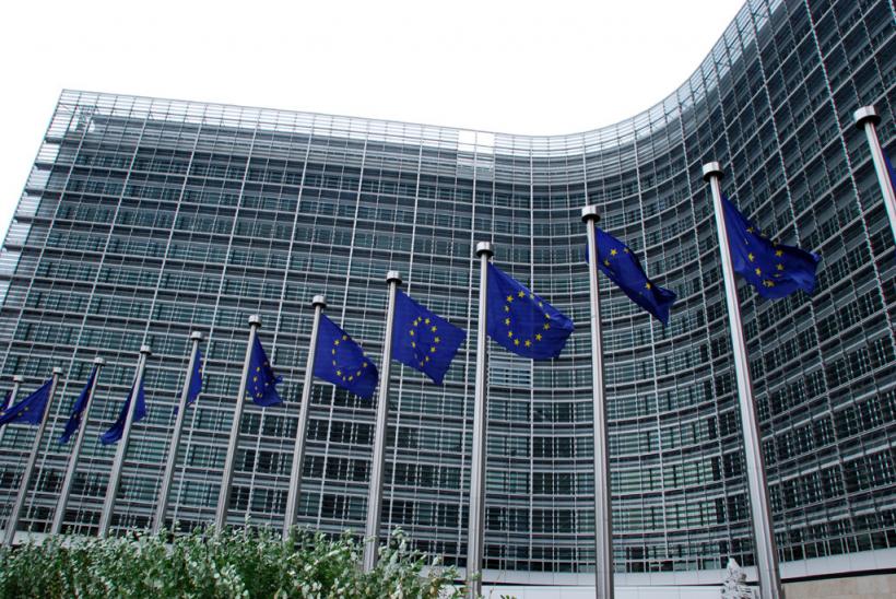 Comisia Europeană a lansat procedura de activare a articolului 7 al Tratatului UE contra Poloniei
