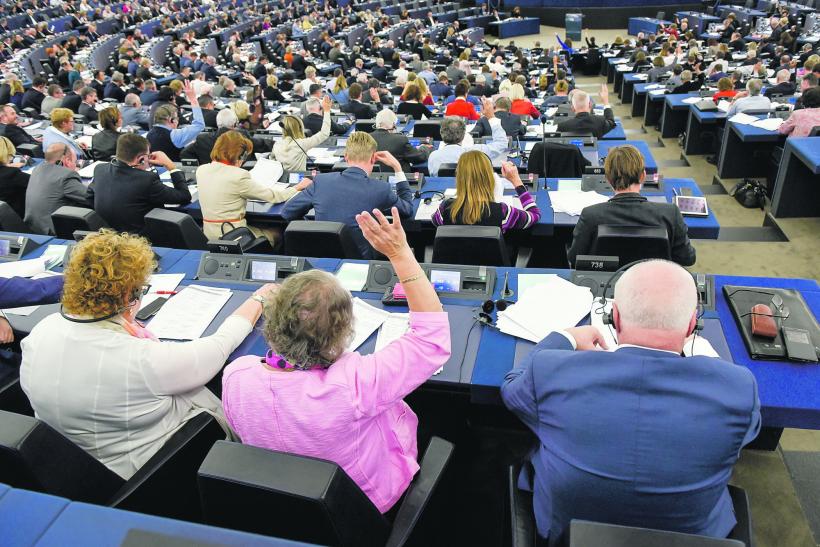 Bruxelles-ul cere sancționarea polonezilor, din cauza Justiției