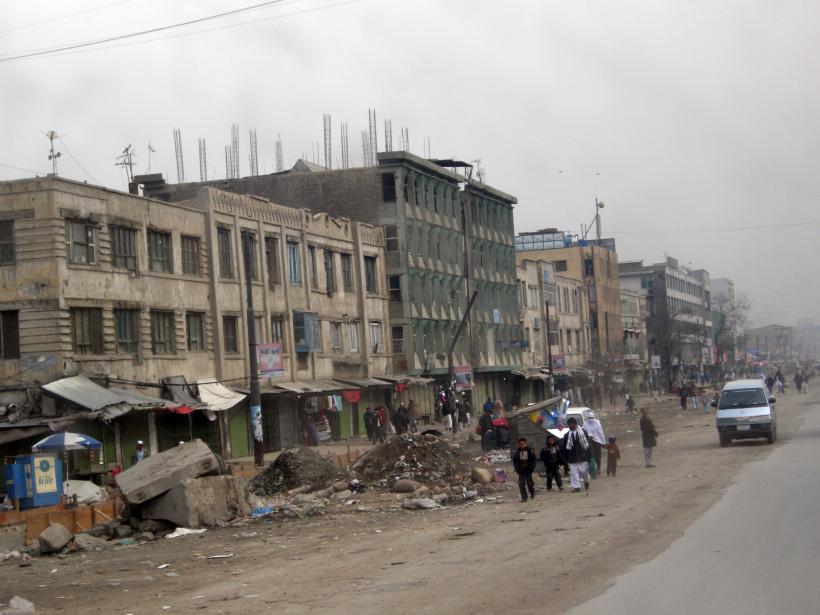 6 morți într-un atentat sinucigaș la Kabul