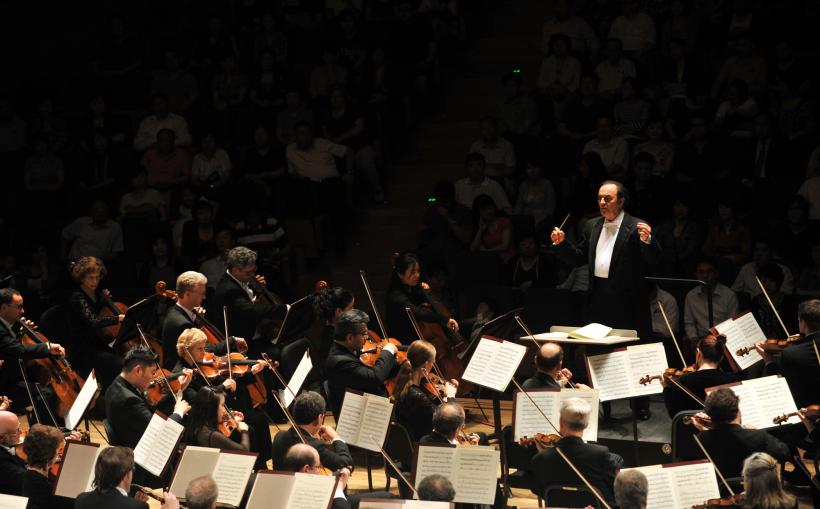 Charles Dutoit, dirijorul Orchestrei Simfonice din Montreal, anchetat pentru hărțuire sexuală
