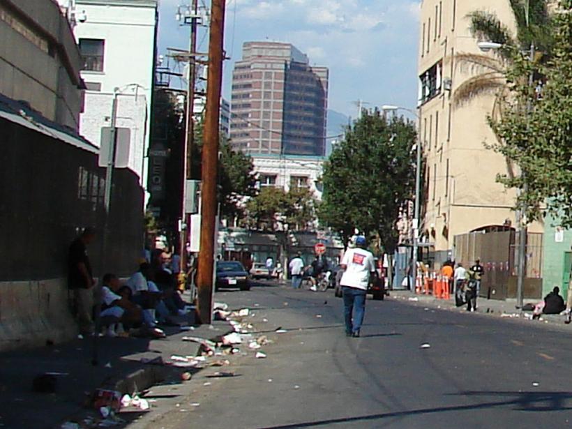 Visul american moare în corturile din Los Angeles. Imagini cutremurătoare care nu se văd la știri