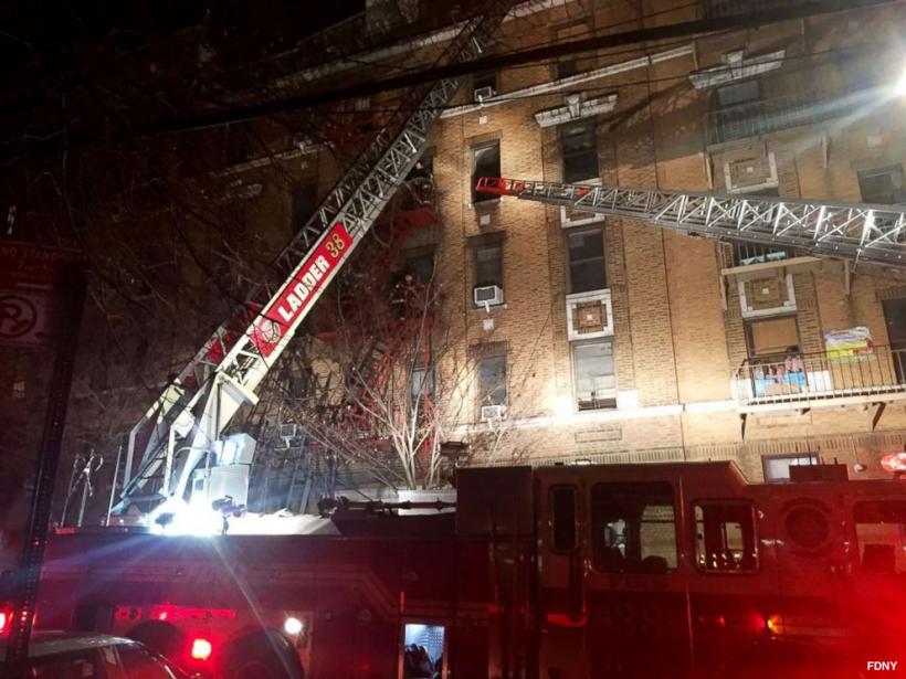 Cine a provocat incendiul din New York în care au murit 12 oameni