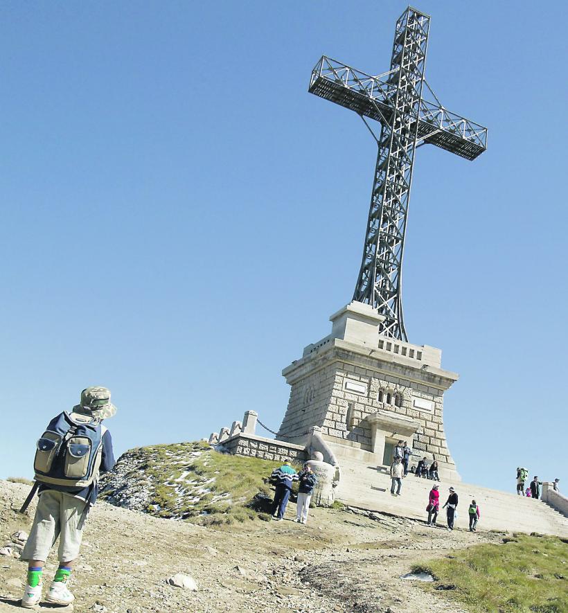 Crucea de pe Caraiman va fi restaurată