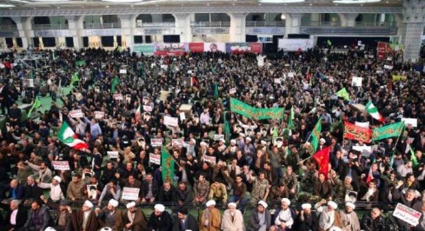 Proteste violente in Iran, soldate cu 10 morti. 
