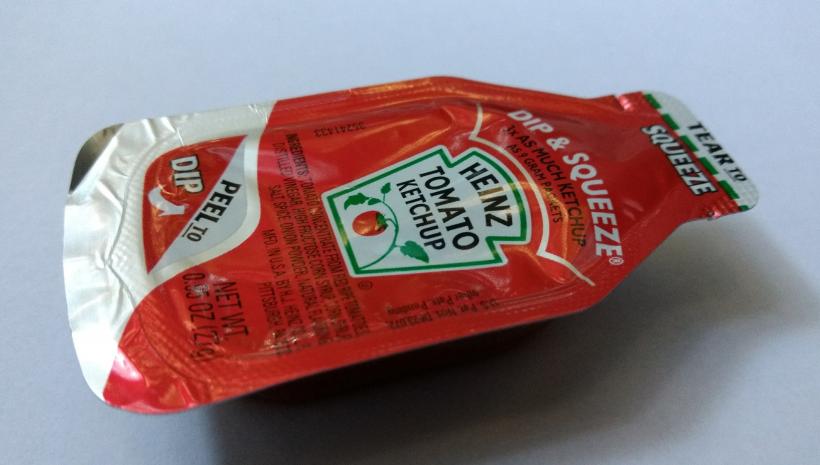 Bucăţi de plastic din pachete de sos Heinz sau boala Crohn?