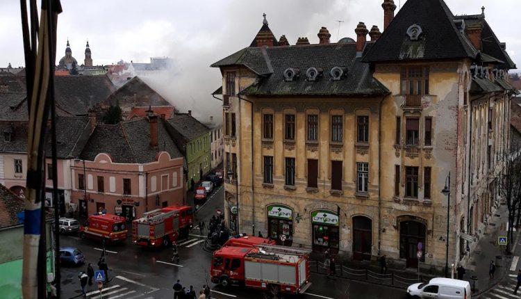 Dublu incendiu în apropierea centrului Sibiului