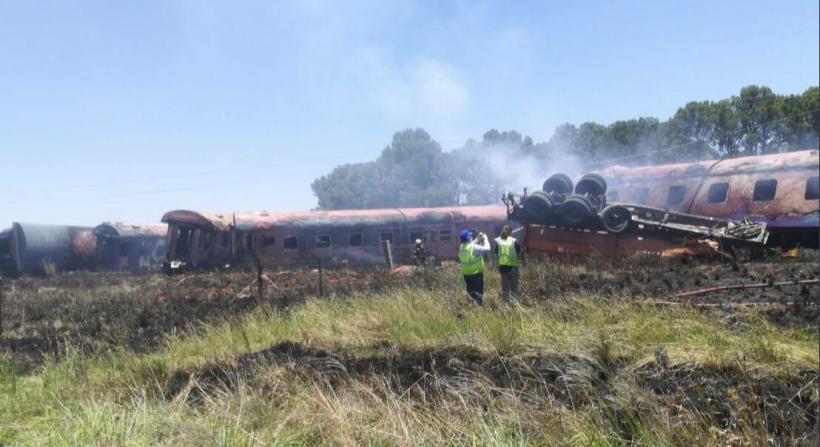 Cel puţin 12 morţi şi 180 de răniţi în accidentul de tren din Africa de Sud