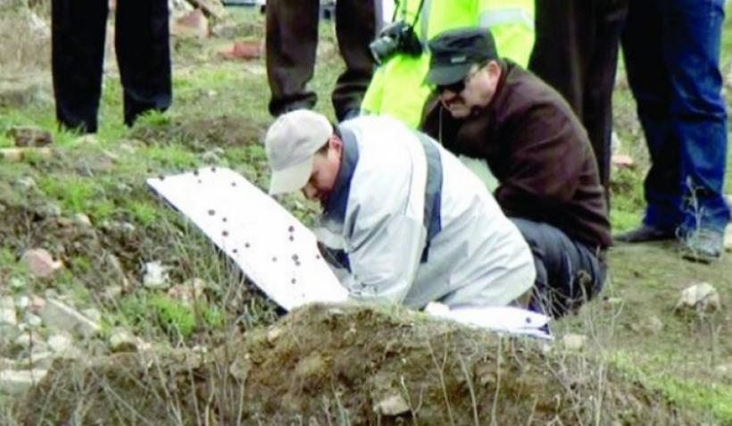 Detalii halucinante! Femeia din Iași ucisă de concubin a fost îngropată de vie de propriul fiu pe un câmp din apropierea casei