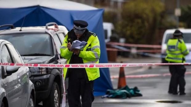 Româncă ucisă pe o stradă din Londra. Poliţiștii britanici au arestat un bărbat din Vaslui