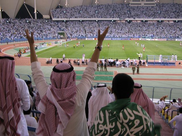 Premiera in Arabia Saudită: Femeile vor asista la meciuri de fotbal!