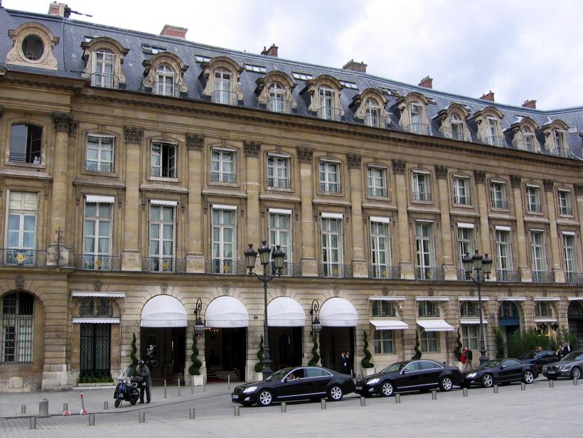 Jaf de cinci milioane de dolari la cel mai cunoscut hotel din Paris