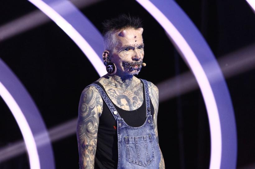 Omul cu cele mai multe piercing-uri din lume,  invitat special la “Guess My Age – Ghicește vârsta” 18600957