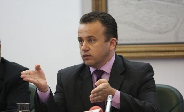  Ministrul Liviu Pop vrea o variantă de bacalaureat pentru românii de pretutindeni 