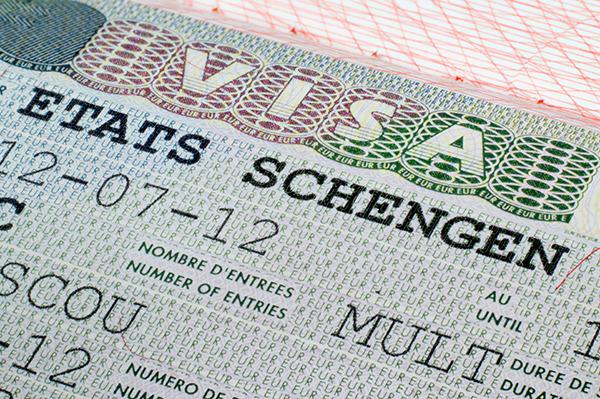 Vize Schengen false, vândute în Bucureşti