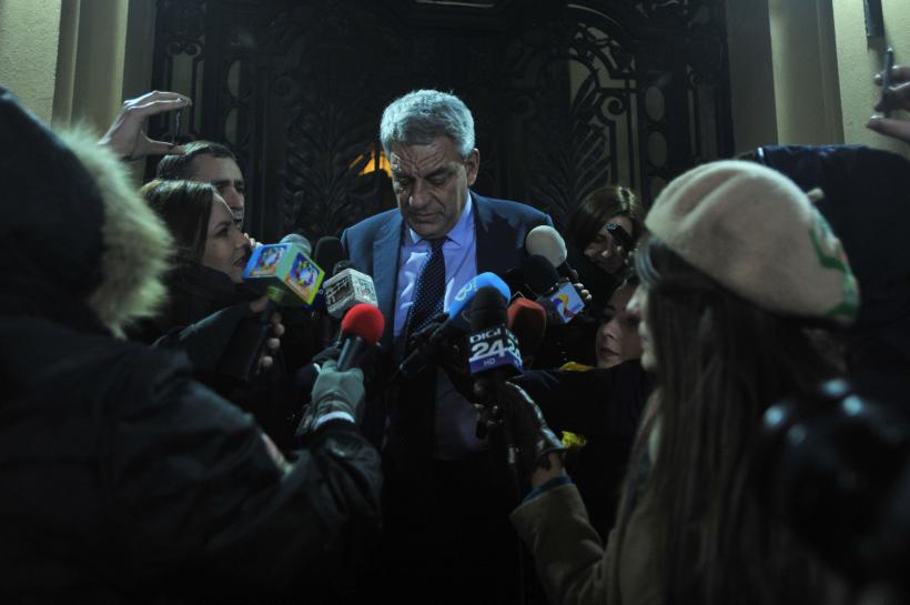 Mihai Tudose şi-a anunţat demisia din funcţia de prim-ministru: Mă duc la Palatul Victoria să îmi iau lucrurile