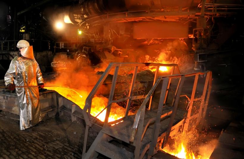 PROTEST violent al siderurgiștilor gălățeni de la  ArcelorMittal