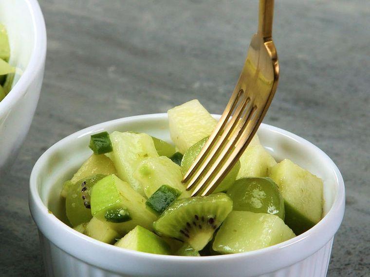 Reteta zilei: Salată de fructe verzi