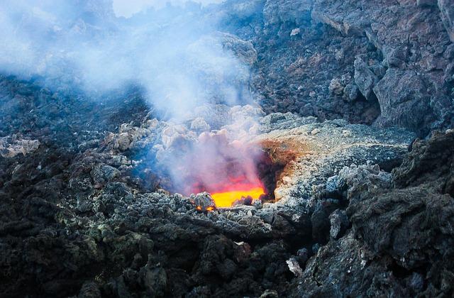 Un geolog a descoperit ca Etna nu este vulcan!