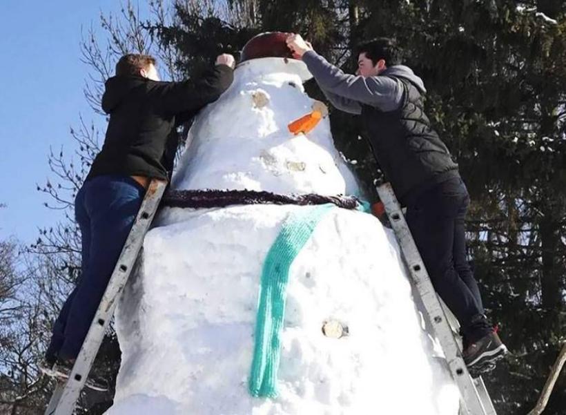 În România se află cel mai mare om de zăpadă din Europa 